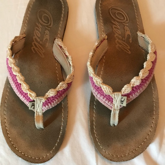 O’Neill crocheted flip flops - Picture 1 of 4